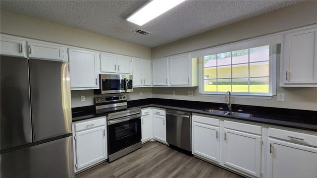7847 Sugarland Drive, Jonesboro, GA 30236