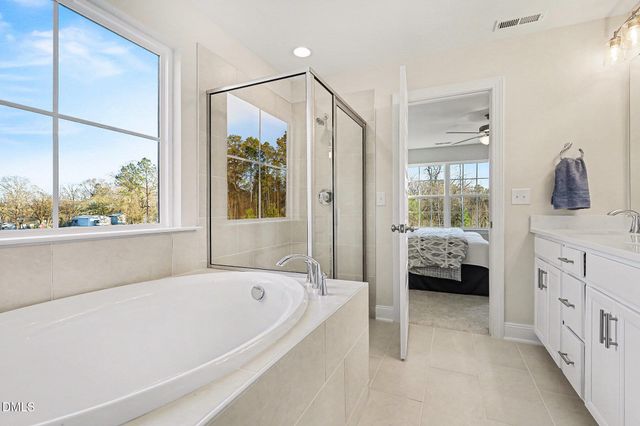 51 Starlet Rdg Way, Clayton, NC 27520