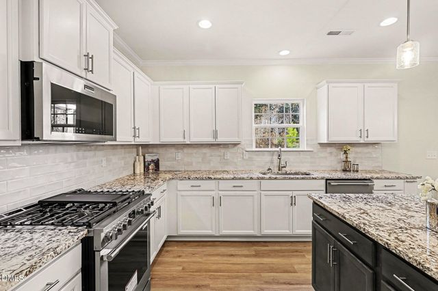 51 Starlet Rdg Way, Clayton, NC 27520