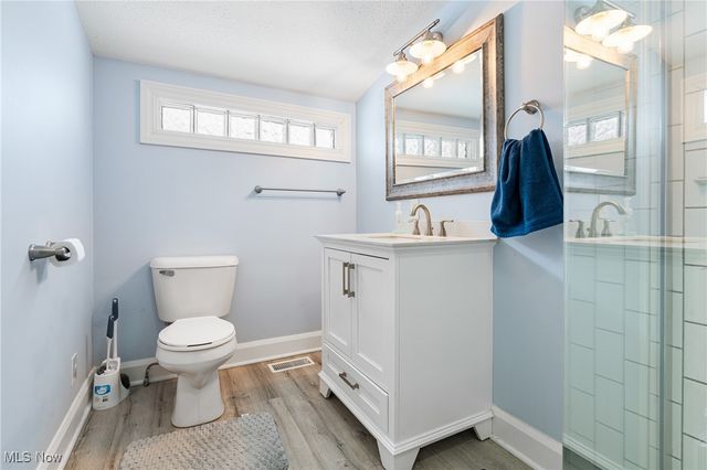 1176 Parkside Drive, Alliance, OH 44601