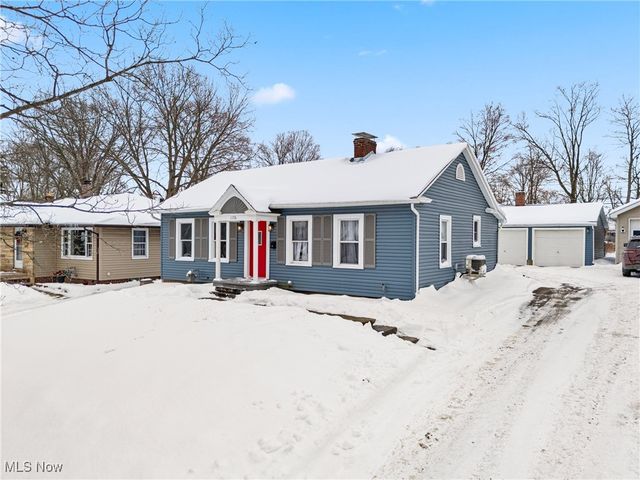 1176 Parkside Drive, Alliance, OH 44601