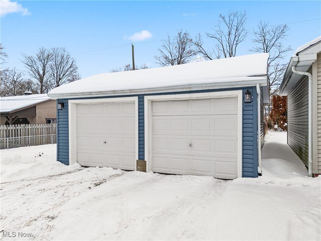 1176 Parkside Drive, Alliance, OH 44601