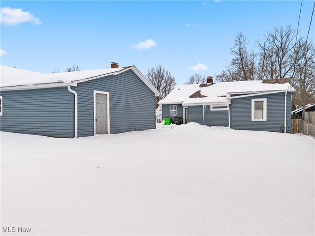 1176 Parkside Drive, Alliance, OH 44601