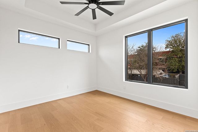 104 S Tower Drive, Hill Country Village, TX 78232