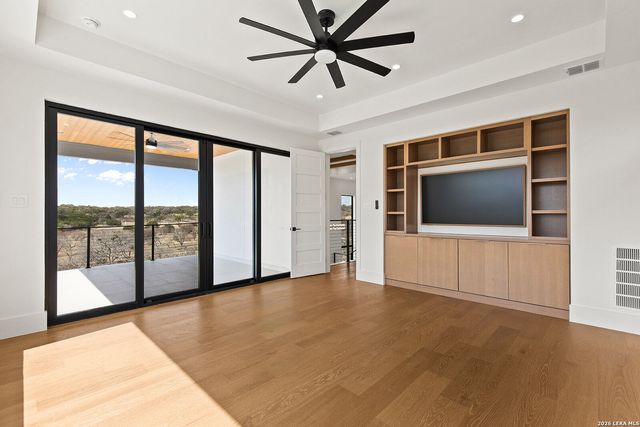 104 S Tower Drive, Hill Country Village, TX 78232