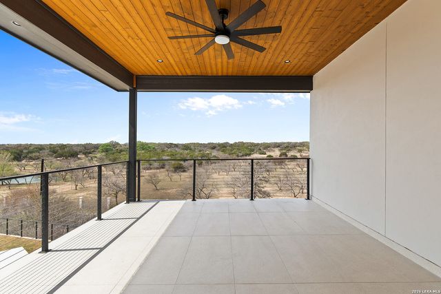 104 S Tower Drive, Hill Country Village, TX 78232