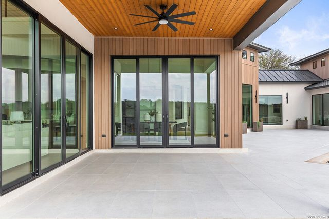 104 S Tower Drive, Hill Country Village, TX 78232