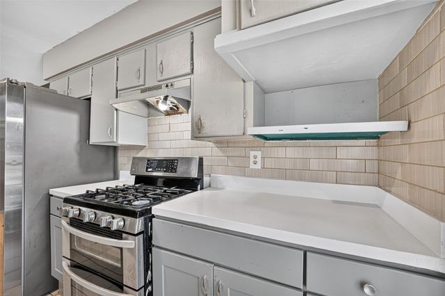 7003 Sandswept Lane, Houston, TX 77086