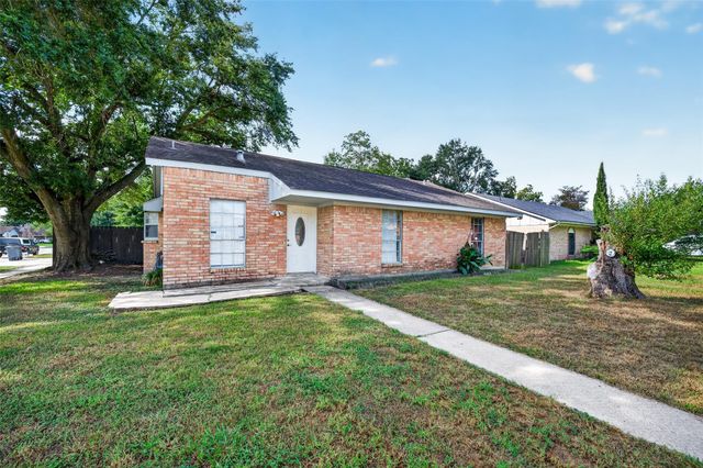 7003 Sandswept Lane, Houston, TX 77086