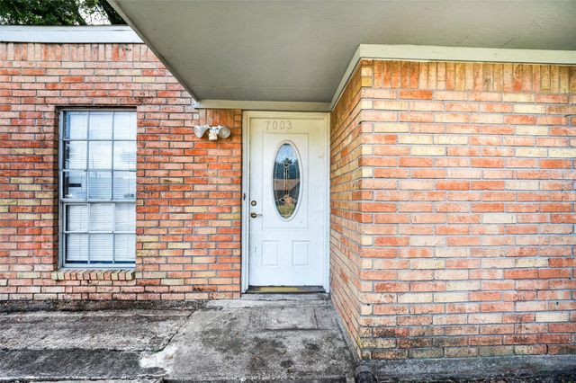 7003 Sandswept Lane, Houston, TX 77086