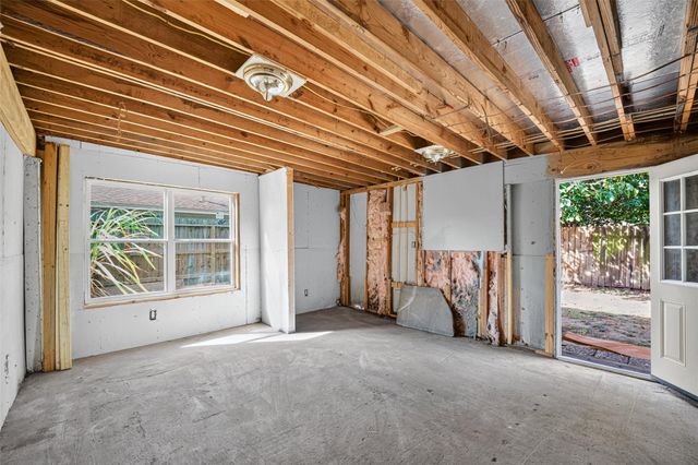 7003 Sandswept Lane, Houston, TX 77086