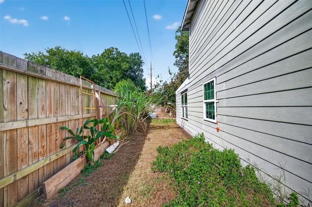 7003 Sandswept Lane, Houston, TX 77086