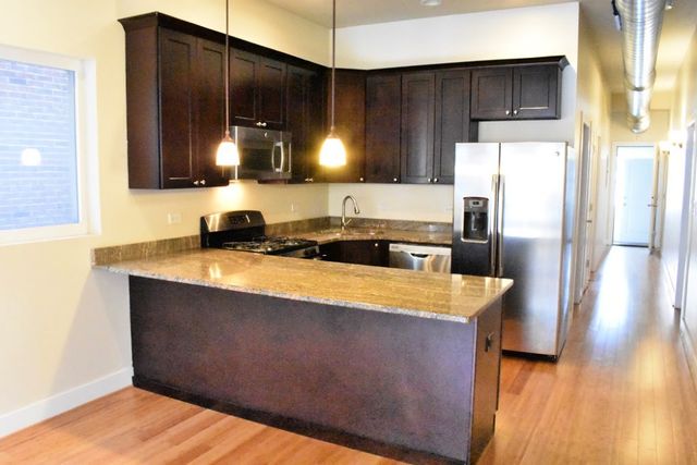 1803 W Superior Street 1, Chicago, IL 60622