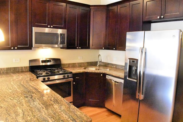 1803 W Superior Street 1, Chicago, IL 60622