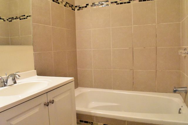 1803 W Superior Street 1, Chicago, IL 60622