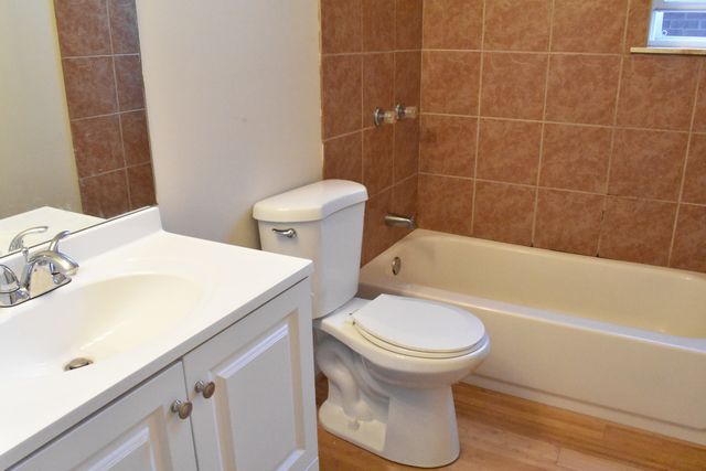 1803 W Superior Street 1, Chicago, IL 60622