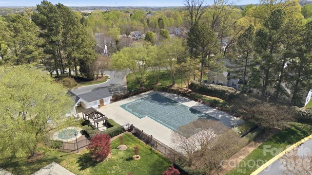 10265 University Park Lane, Charlotte, NC 28213