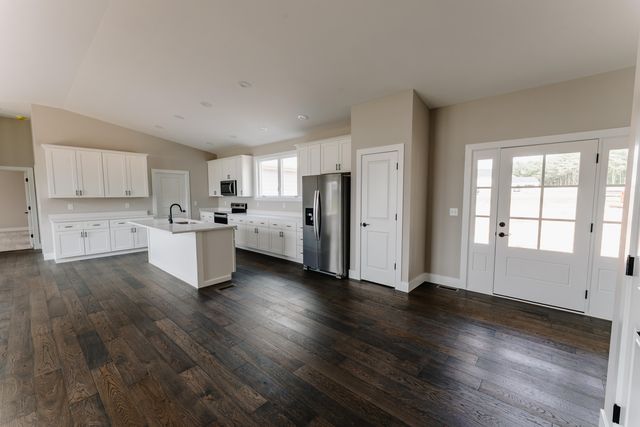 634 Beacon Street, Russell Springs, KY 42642