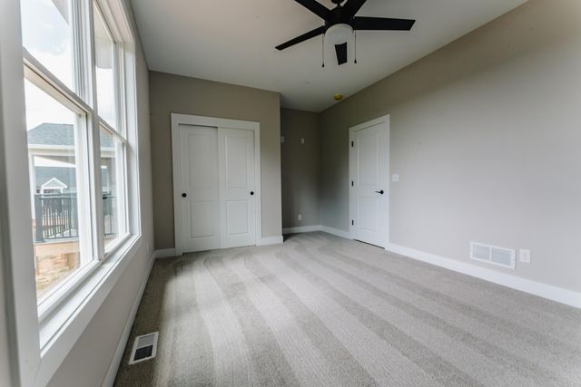 634 Beacon Street, Russell Springs, KY 42642