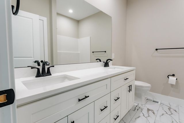 634 Beacon Street, Russell Springs, KY 42642