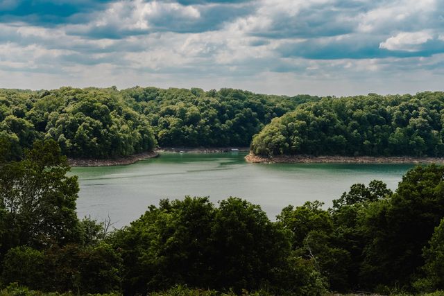 634 Beacon Street, Russell Springs, KY 42642