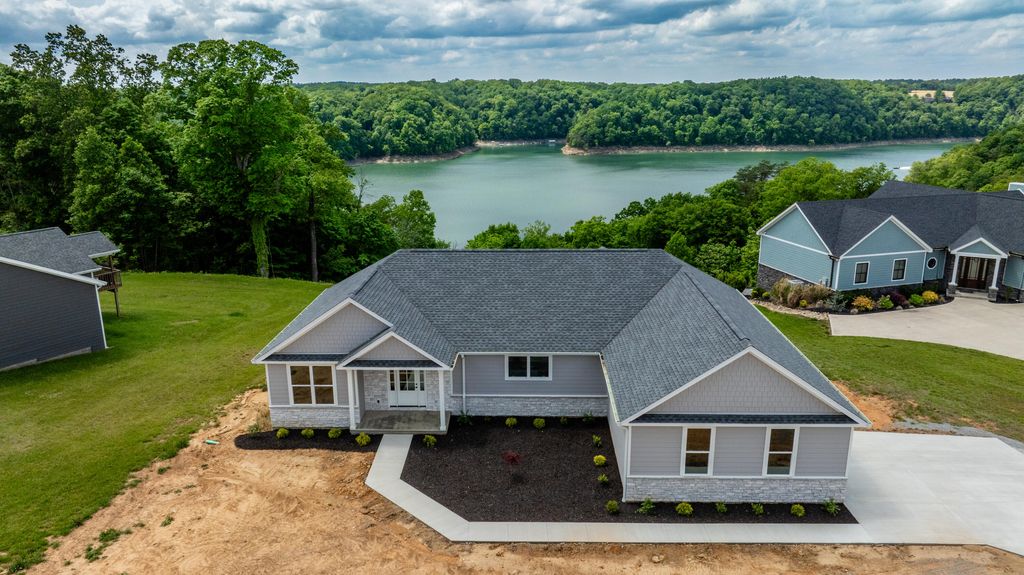 634 Beacon Street, Russell Springs, KY 42642