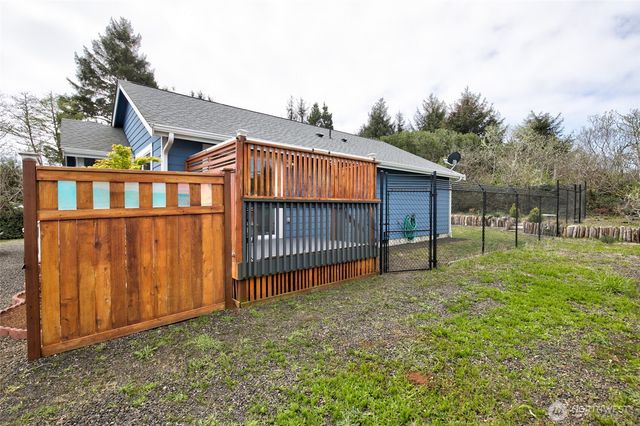 531 Point Brown Avenue SW, Ocean Shores, WA 98569