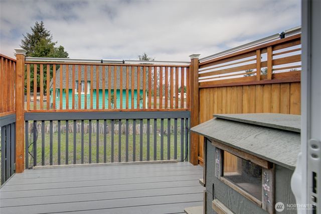 531 Point Brown Avenue SW, Ocean Shores, WA 98569