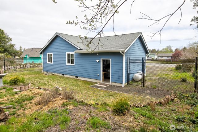 531 Point Brown Avenue SW, Ocean Shores, WA 98569