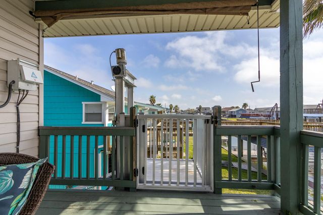 391 Ling Street, Bayou Vista, TX 77563