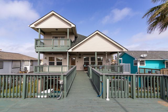 391 Ling Street, Bayou Vista, TX 77563