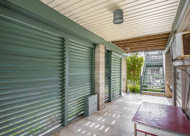 391 Ling Street, Bayou Vista, TX 77563