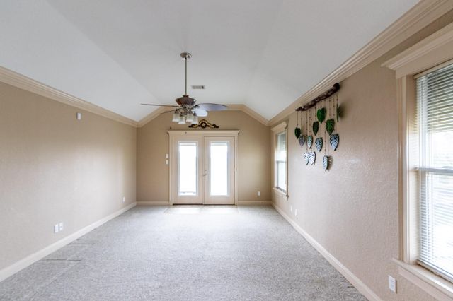 391 Ling Street, Bayou Vista, TX 77563