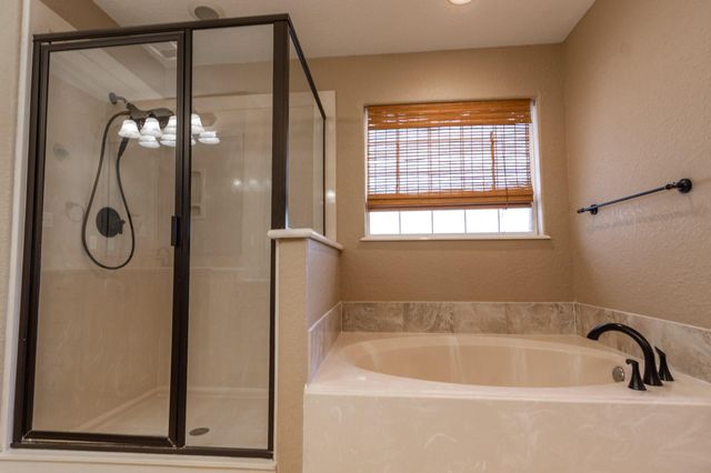 391 Ling Street, Bayou Vista, TX 77563