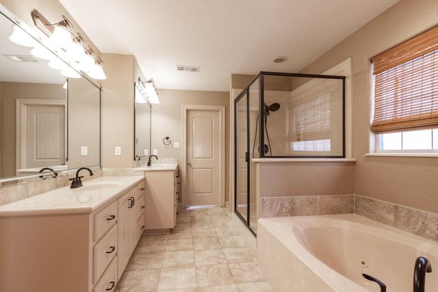 391 Ling Street, Bayou Vista, TX 77563