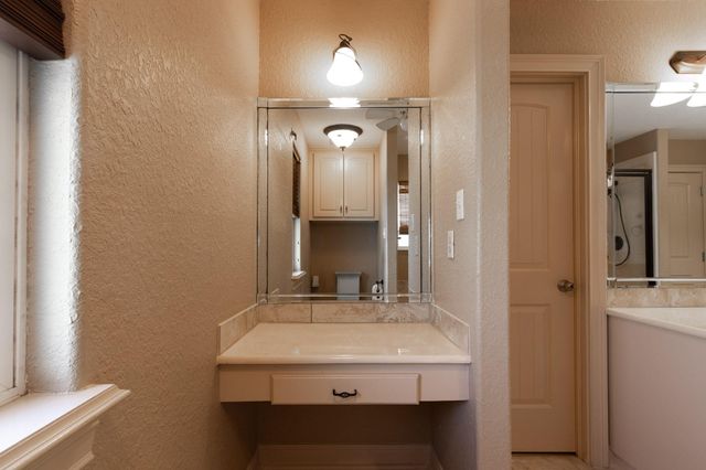 391 Ling Street, Bayou Vista, TX 77563