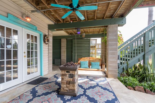 391 Ling Street, Bayou Vista, TX 77563