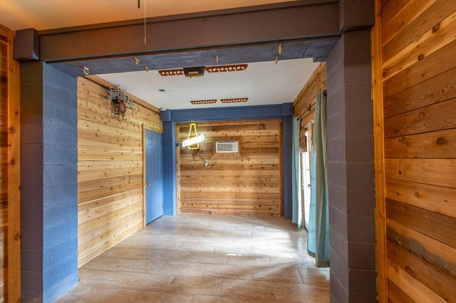 391 Ling Street, Bayou Vista, TX 77563