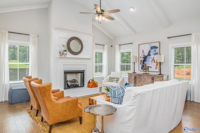 6041 Margie Collins Drive, Owens Cross Roads, AL 35763