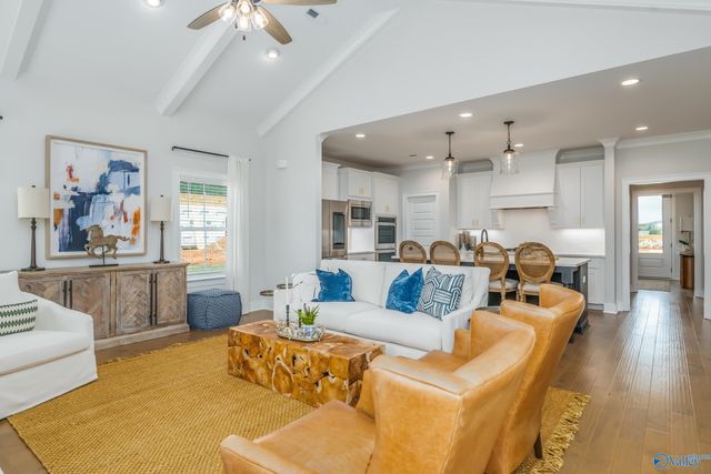 6041 Margie Collins Drive, Owens Cross Roads, AL 35763