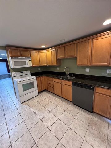 511 LONGFELLOW COURT B, Safety Harbor, FL 34695