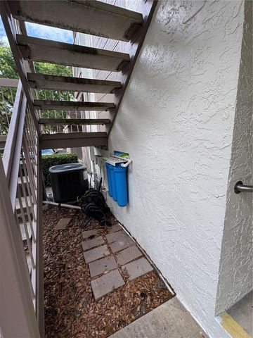 511 LONGFELLOW COURT B, Safety Harbor, FL 34695