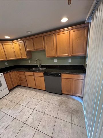 511 LONGFELLOW COURT B, Safety Harbor, FL 34695