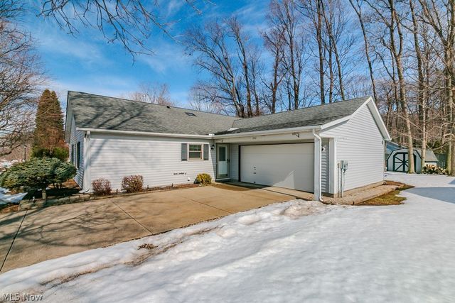 340 Parkway Boulevard, Madison, OH 44057