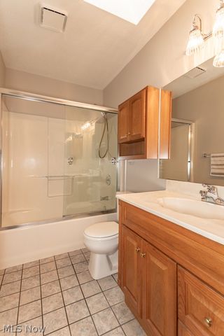 340 Parkway Boulevard, Madison, OH 44057