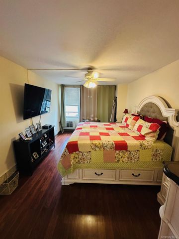3121 middletown Road 4K, Bronx, NY 10461
