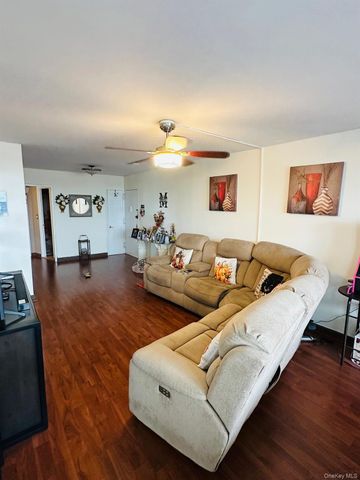 3121 middletown Road 4K, Bronx, NY 10461