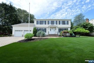 6 Meester Street, Mahwah, NJ 07430