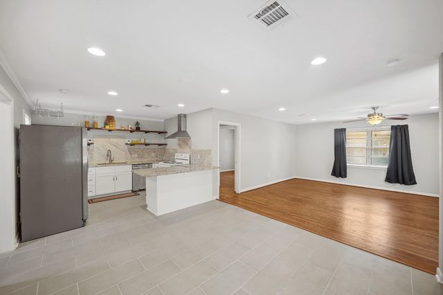 9514 Vilven Lane, Houston, TX 77080