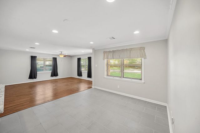 9514 Vilven Lane, Houston, TX 77080